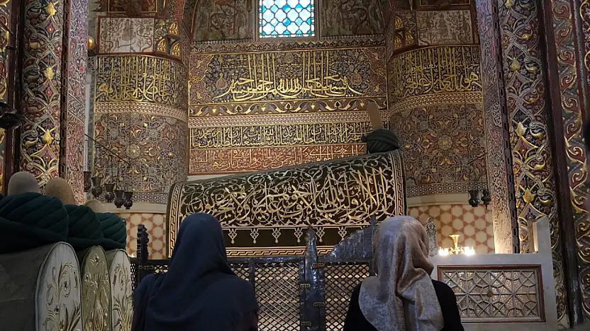 Dünyanın gözü Konya'da! Mevlana Müzesi ziyaretçi rekoru kırıyor