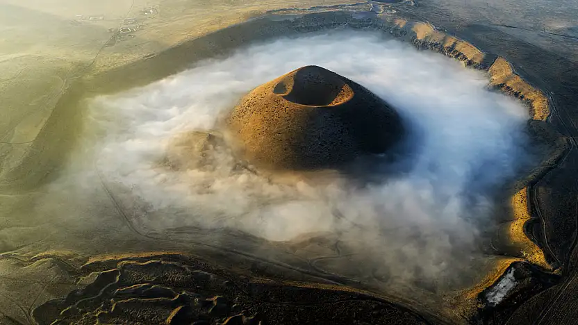 Dünyanın nazar boncuğu Meke Gölü'nde sis büyüsü!