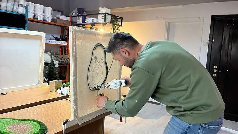 Eğitimini Konya'da aldı, Eskişehir'in tek ustası oldu