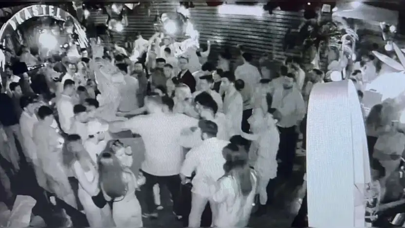 Gece kanlı bitti! Adamın boğazını feci şekilde kesti!