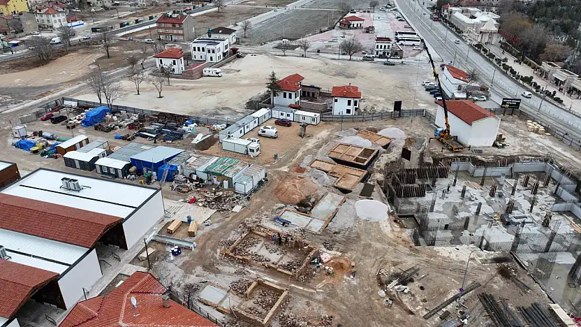 Geçmişle gelecek arasında 'tarihi köprü' Karatay'da kuruluyor