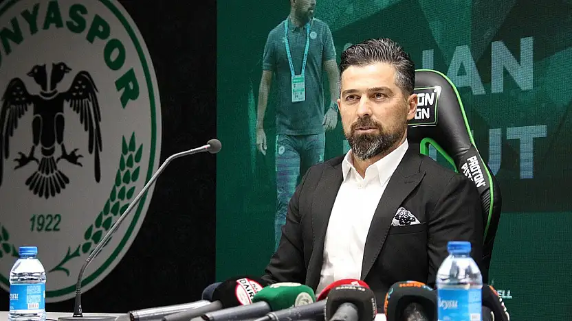 İlhan Palut, Konyaspor ile sözleşme imzalamak için şehre geldi