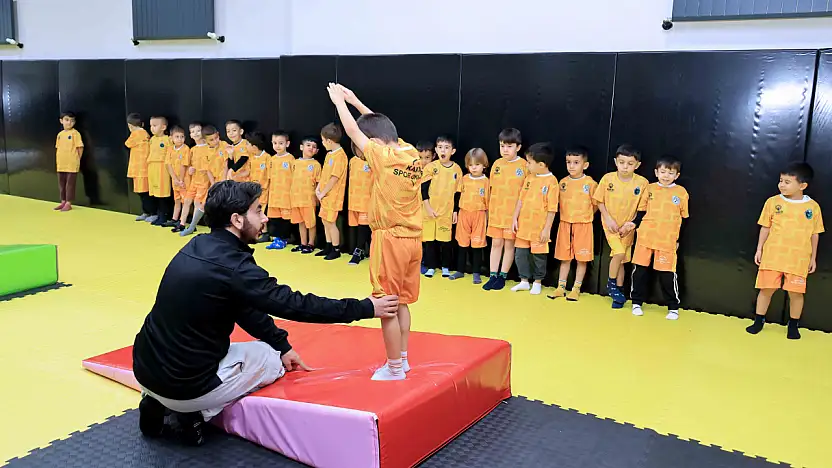 Karatay Kış Spor Okulları'nda 13 Branşta 1669 Öğrenci Eğitim Alıyor