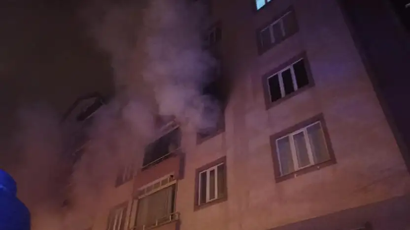 Konya'da 5 katlı binada can pazarı! 6 kişi dumandan etkilendi