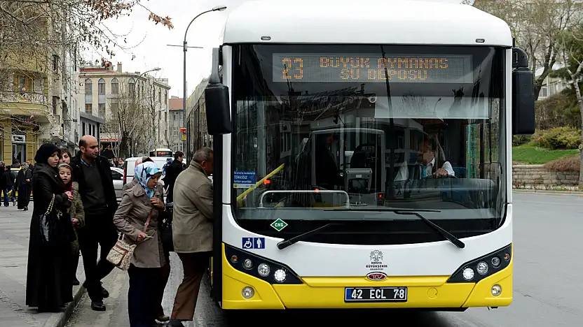 Konya'da 65 yaş üstü ücretsiz ulaşım tartışması! Gençler mi haklı yaşlılar mı?