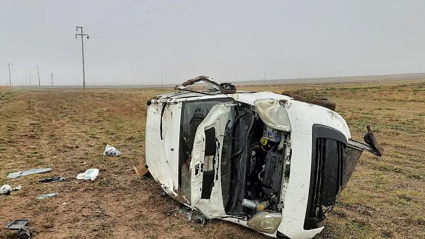 Konya'da araç şarampole devrildi! Ölü ve yaralılar var