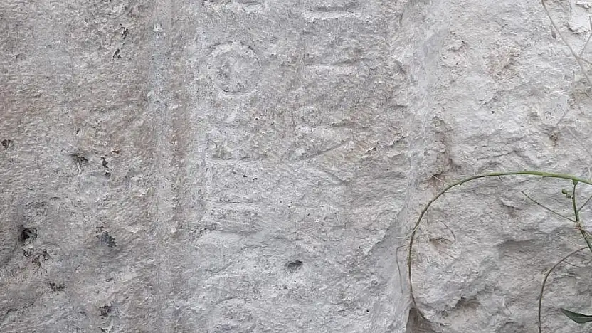 Konya'da cami önündeki tarihi eseri böyle çaldılar!