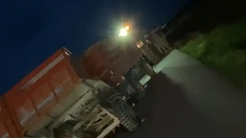 Konya'da feci kaza: TIR, traktöre çarptı!