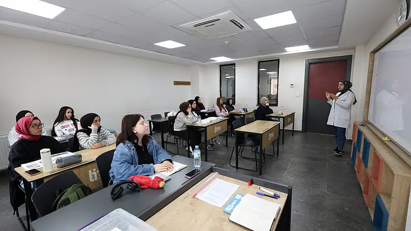 Konya'da gençlere eğitim desteği sürüyor! LİMA'da yeni dönem başladı
