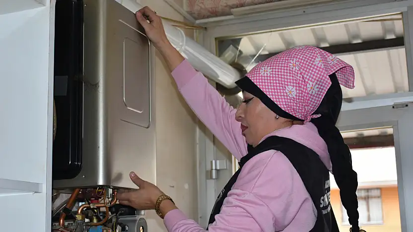 Konya'da kalıpları yıkan başarı: Sıhhi tesisatta kadın usta!