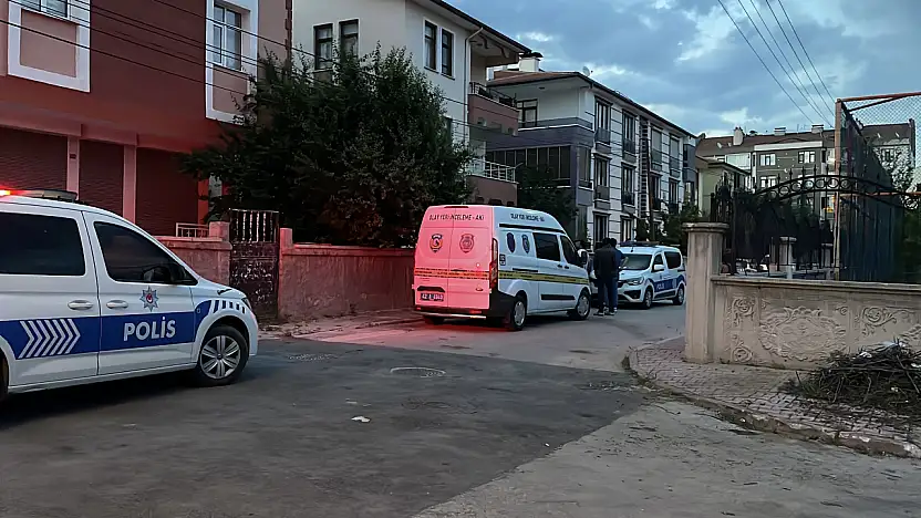 Konya'da kan donduran olay! Tartıştığı eşini bıçaklayıp kaçtı!