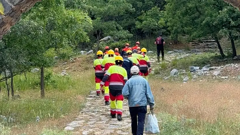 Konya'da kaybolan kadın için zamanla yarış! Dağlık alanda arama sürüyor