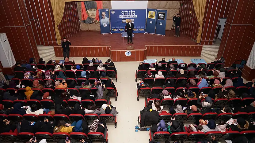 Konya'da kültür rüzgarı: Şehir Konferanslarında bu hafta kimler var?