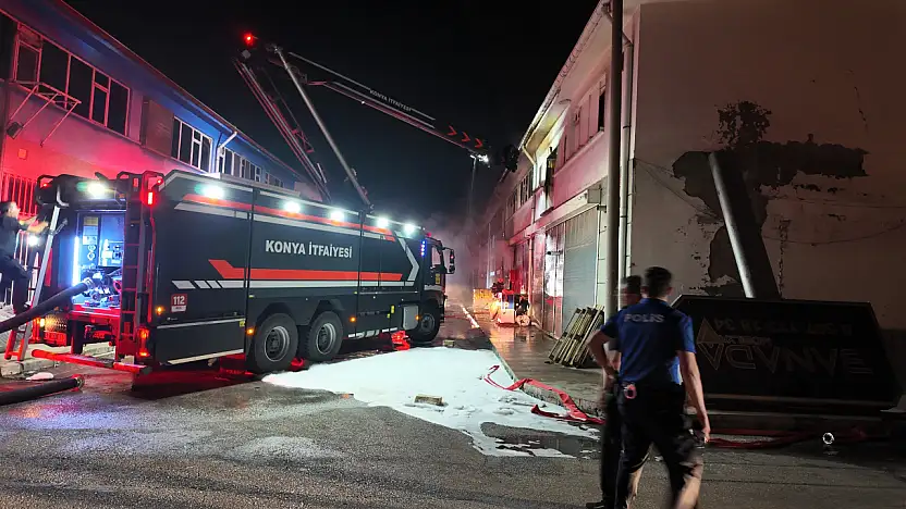 Konya'da mobilya imalathanesinde korkutan yangın!