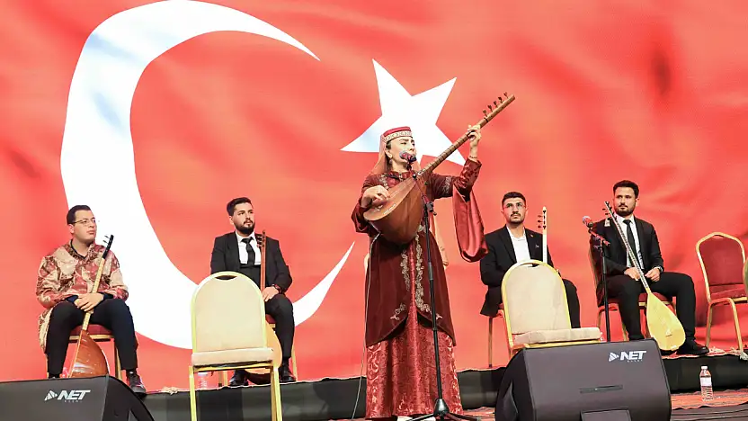 Konya'da saz ve söz şöleni sona erdi! 60. yıla yakışan final