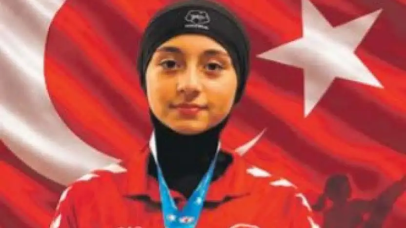 Konya'da şehit kızından gururlandıran başarı! Türkiye şampiyonu oldu