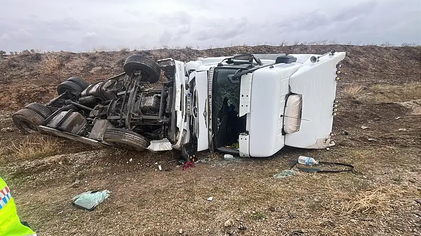 Konya'da yollar savaş alanına döndü! 3 ayrı kazada 6 yaralı