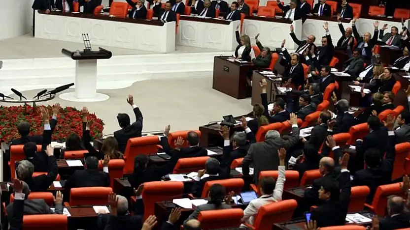 Konya'daki siyasi partinin başkanlığında beklenmedik değişim! Önce fesih sonra atama!
