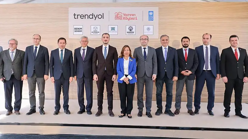 Konya'dan dünyaya uzanan dijital köprü! Yeni merkez hizmete girdi