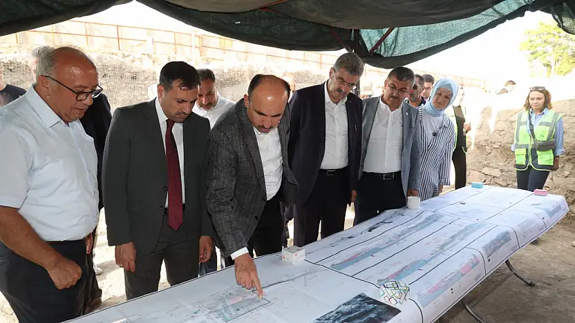 Konya heyeti Larende Kapısı kazı alanını inceledi: Tarih gün yüzüne çıkıyor!