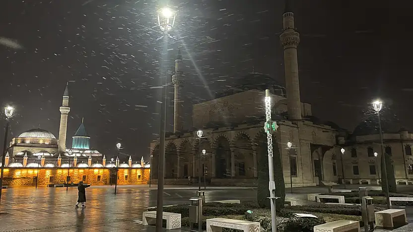 Konya kara kavuştu!
