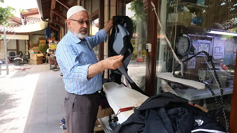 Konya'nın 53 yıllık 'Elbise Doktoru'ndan teknoloji itirafı!