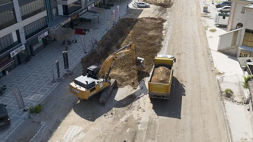 Konya'nın o caddesi baştan aşağı yenileniyor