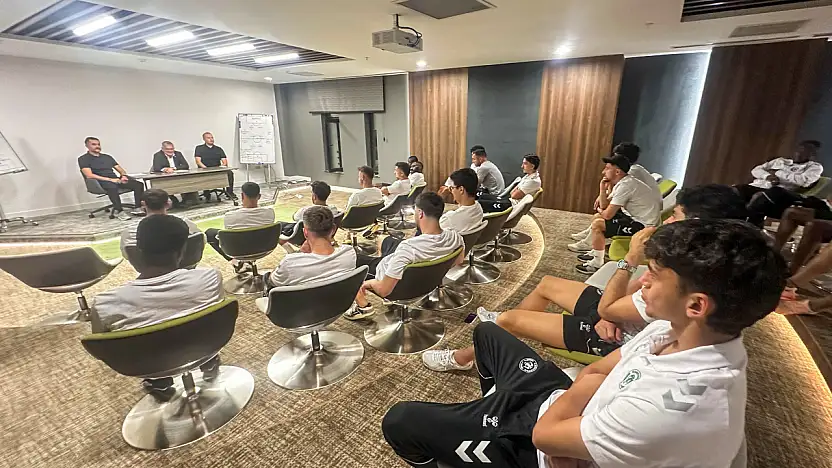 Konyaspor'da Başkan Atiker Başakşehir maçı öncesi takımla buluştu! İşte yaptığı konuşma