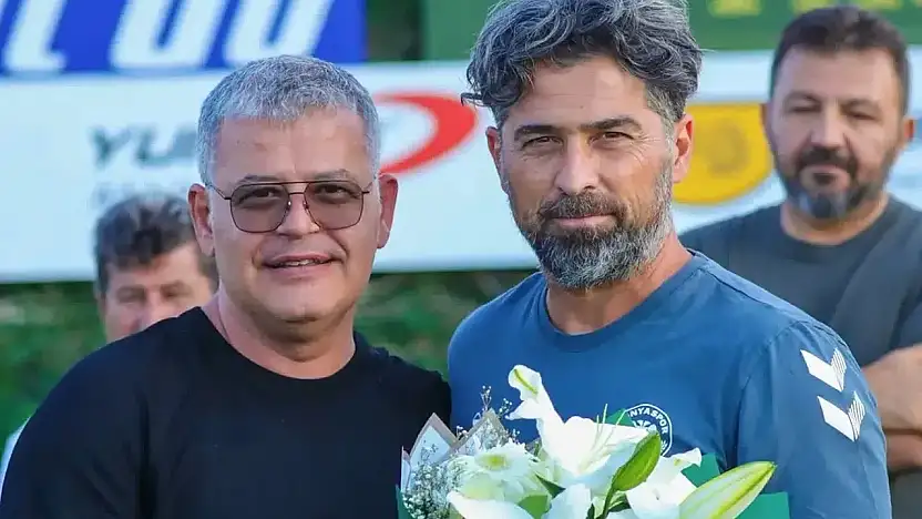Konyaspor'da Başkan Atiker, Kayacık'a çıkartma yaptı