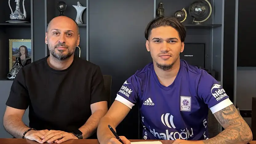 Konyaspor'da bir ayrılık daha resmileşti! Genç oyuncu 2.Lig ekibine kiralandı