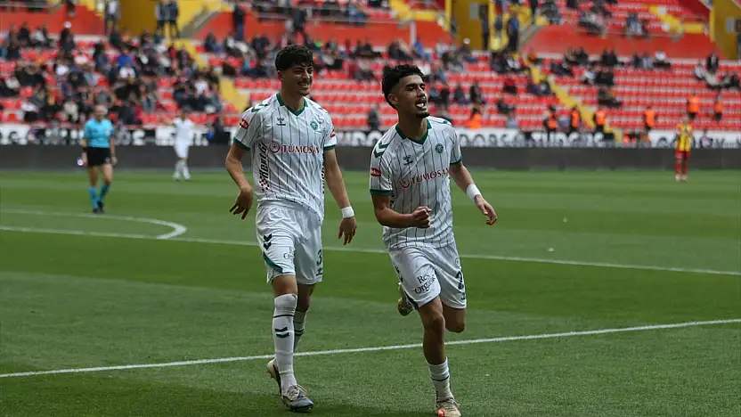 Konyaspor'da dört ayrılık! Genç oyuncular Arnavutluk'a kiralandı