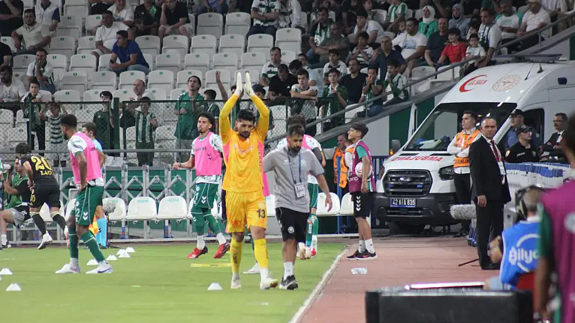 Konyaspor'da kaleci Bahadır oyuna devam edemedi!