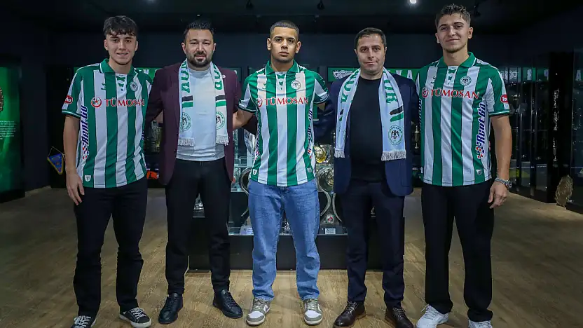 Konyaspor'dan üç imza! 4.5 yıllık sözleşme imzaladılar