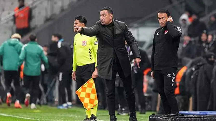 Konyaspor, öne geçtiği maçta Beşiktaş'a mağlup! Çağdaş Atan İstifa!