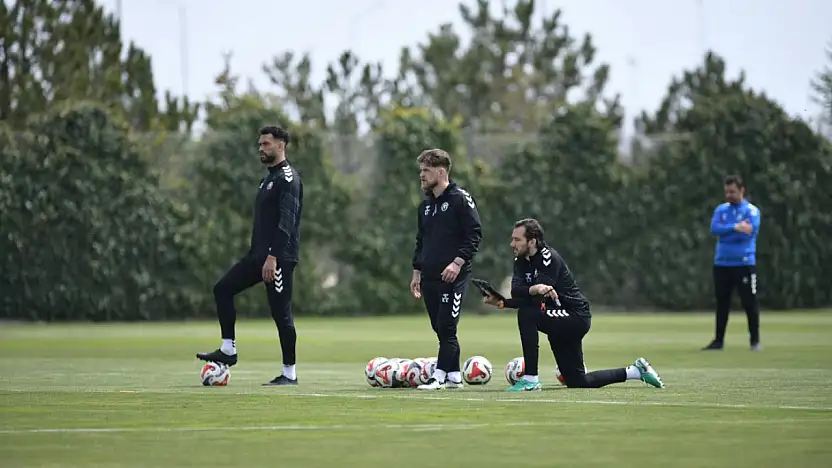 Konyaspor, teknik heyetinde ayrılık!
