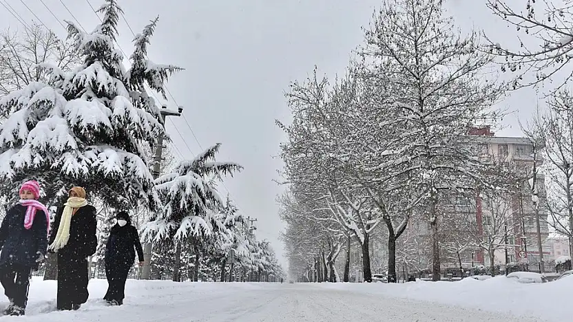 Meteoroloji tahminini değiştirdi! Konya'ya kar geliyor!