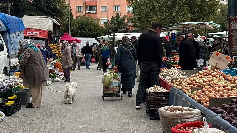 Pazarda sonbahar bereketi: Konya'da etiketler yenilendi, şifa deposu ürünler tezgaha indi!