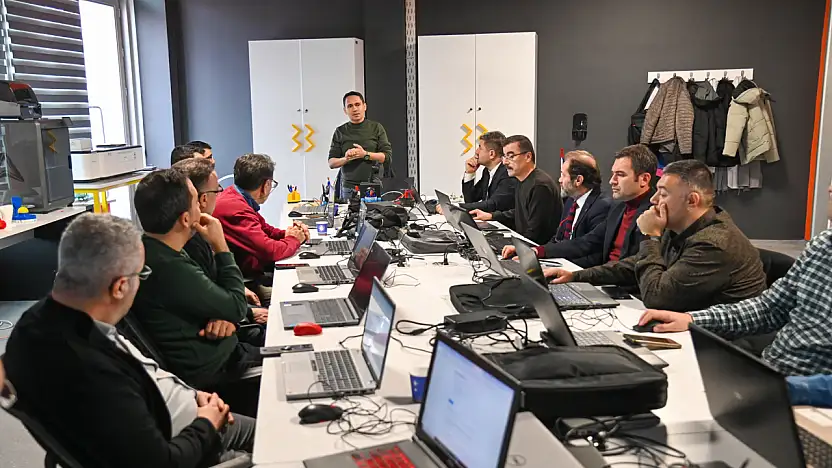 SETAP atölyeleri kapılarını açtı: 160 öğretmene yapay zeka eğitimi!