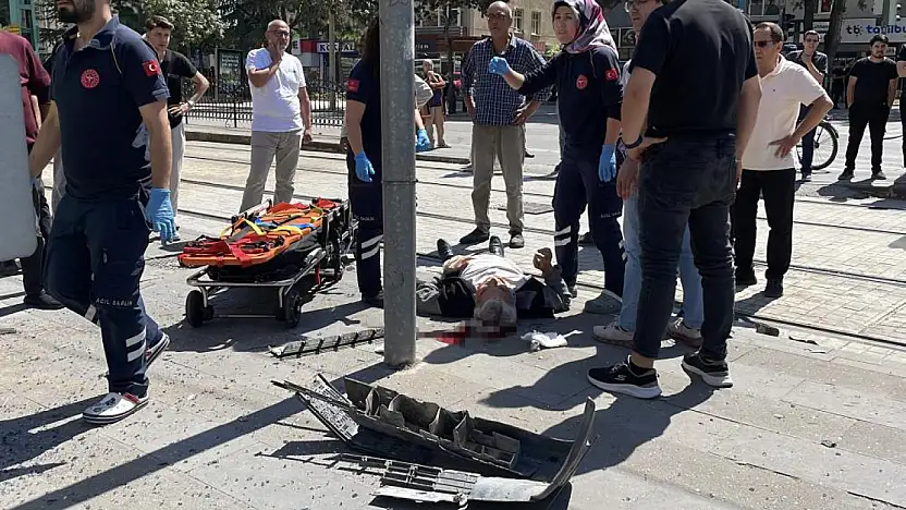 Son dakika: Konya'da kontrolden çıkan otomobil dehşet saçtı! Yaralılar var