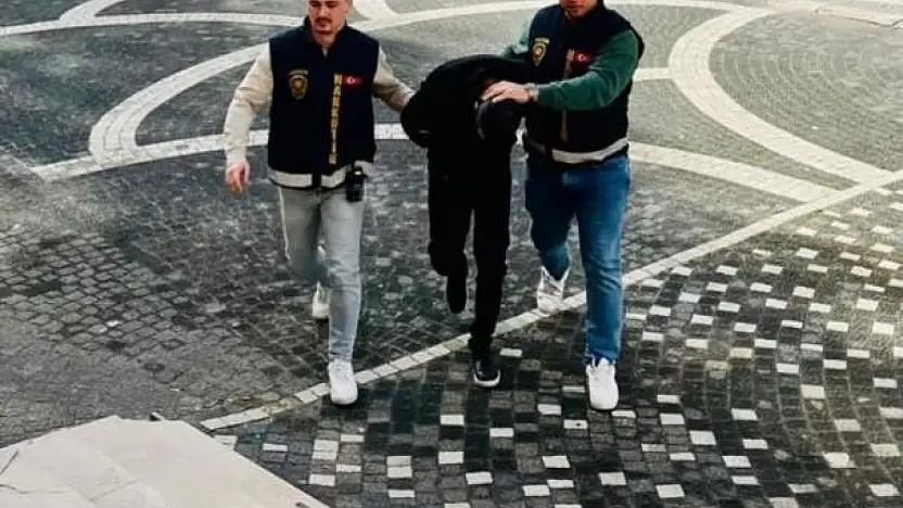 Yer Konya! Sıradan bir yolcu sanılıyordu, çantasından çıkanlar şok etti!