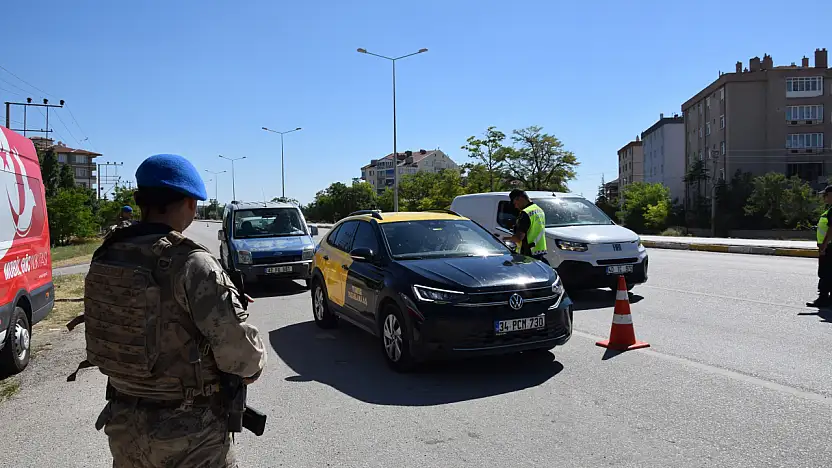 Zirve öncesi kilit noktada alarm! Konya-Ankara Kara Yolunda kuş uçurtulmuyor