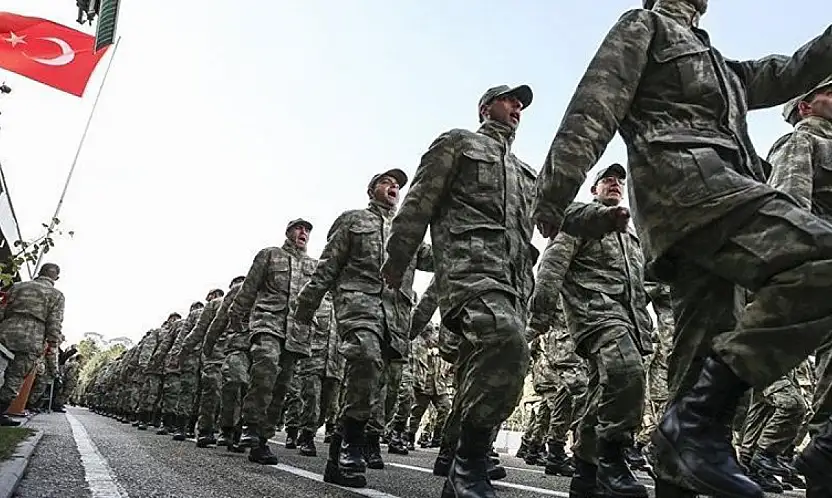 Askerliğe yeni düzenleme geliyor! Bakan açıkladı...
