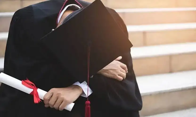 Diploma tek başına yetmiyor! Üniversite mezunları neden iş bulamıyor?