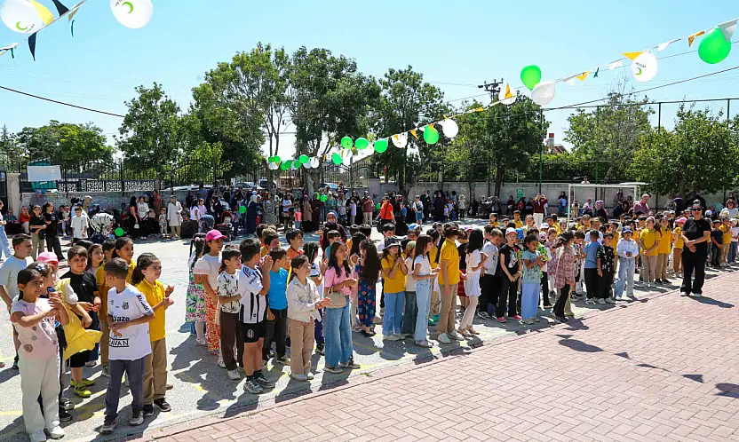 Ekran başından oyun parkına: Meramlı çocuklar 'Yeşil Fest' ile coştu!