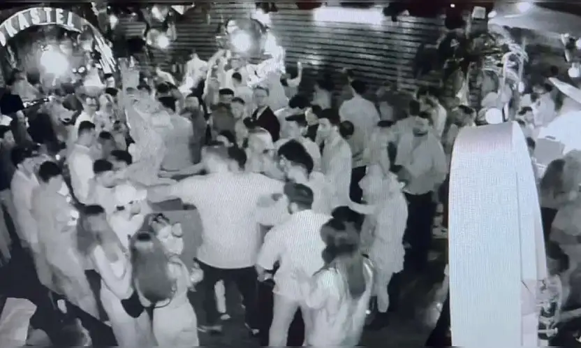 Gece kanlı bitti! Adamın boğazını feci şekilde kesti!