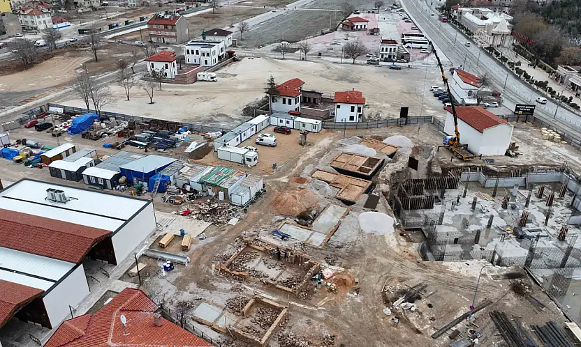 Geçmişle gelecek arasında 'tarihi köprü' Karatay'da kuruluyor