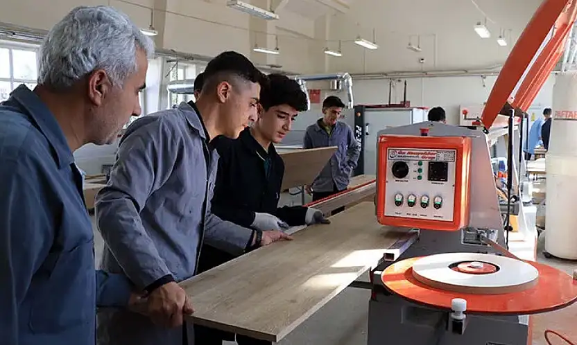 Geleceğin ustaları Konya'da yetişecek: Ücretsiz eğitim ve iş imkanı!
