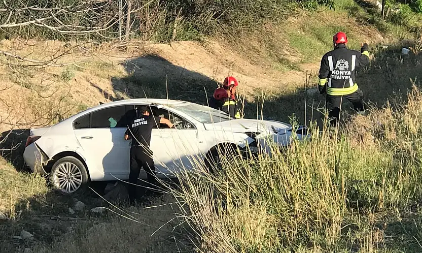 Konya-Adana yolunda feci kaza! Refüje çarpan otomobilin tekeri koptu!