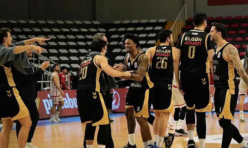 Konya Büyükşehir, İstanbul'da kazandı! 86-96