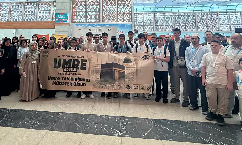 Konya'da 100 öğrencinin hayali gerçek oldu! Aileleriyle kutsal topraklara gittiler